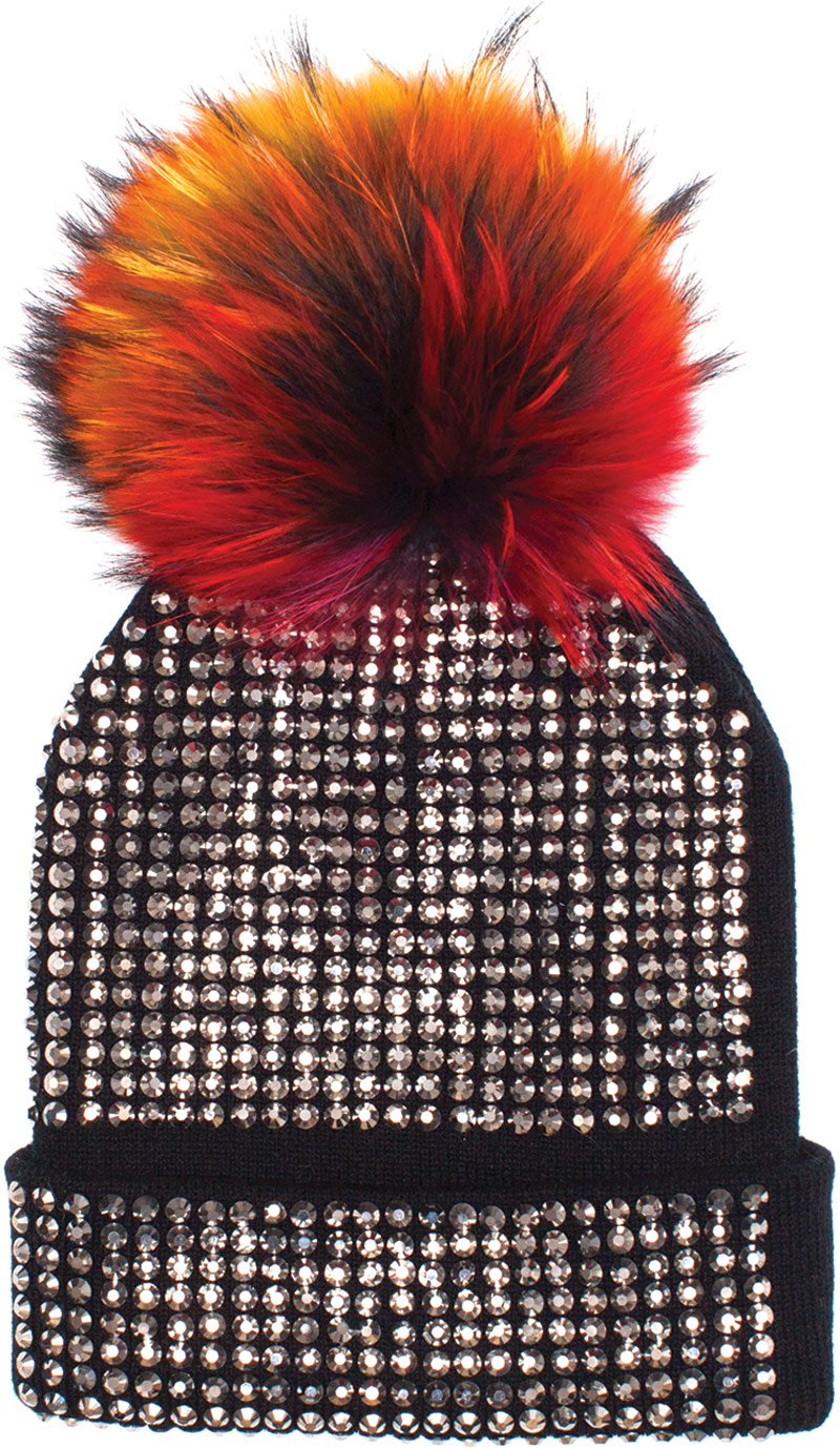 Manière pom-pom hat