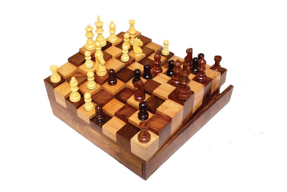 Royal Wood Crafts 3-D chess